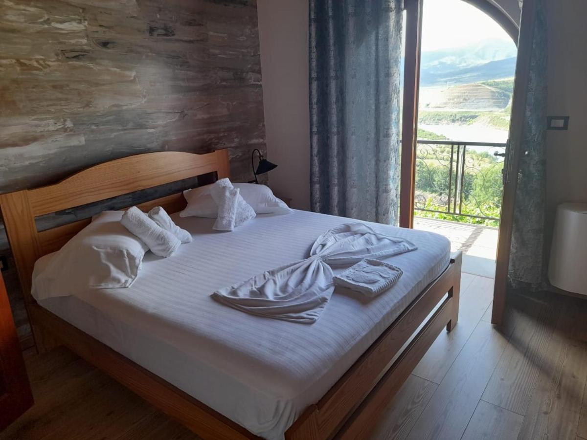 Bujtina Te Xhako Hostel Përmet Екстериор снимка