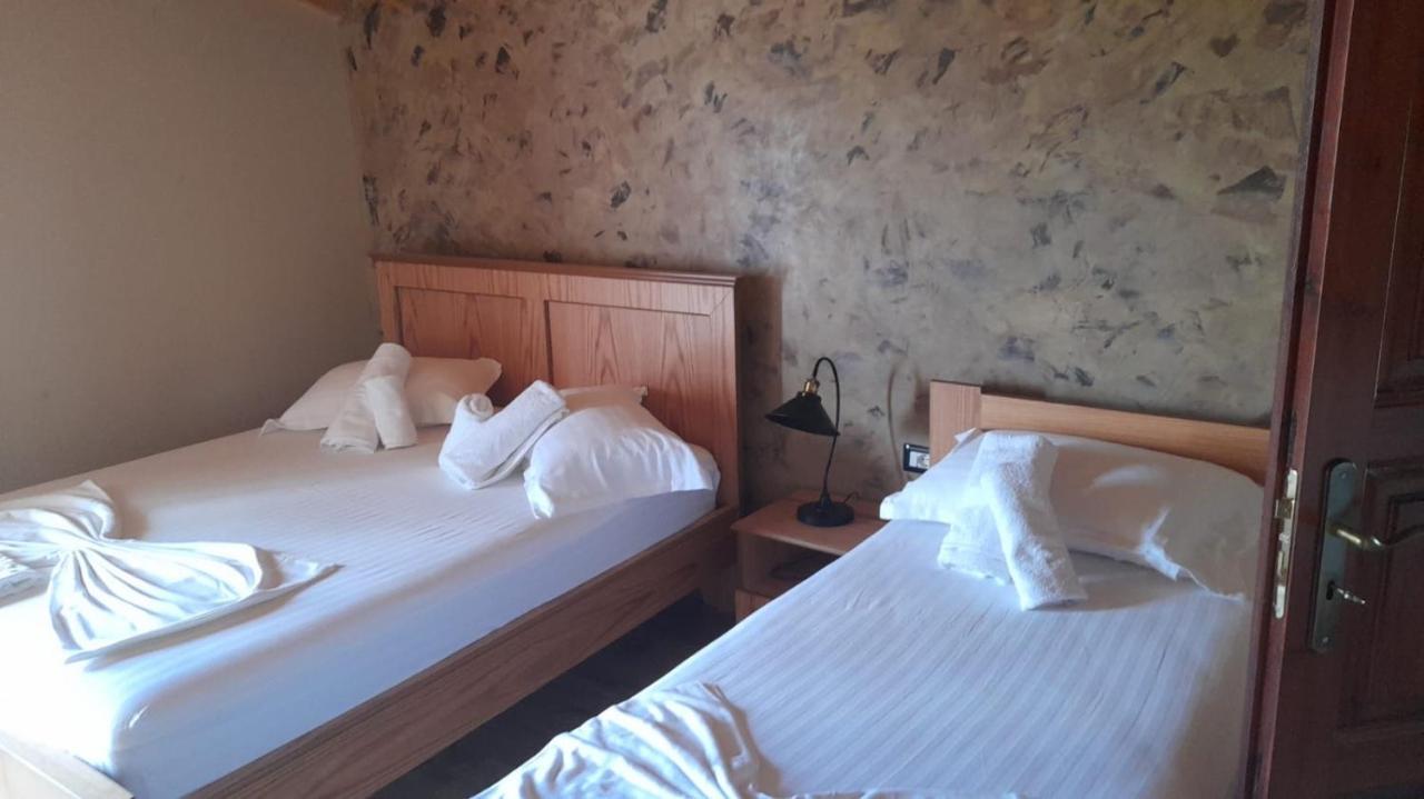 Bujtina Te Xhako Hostel Përmet Екстериор снимка