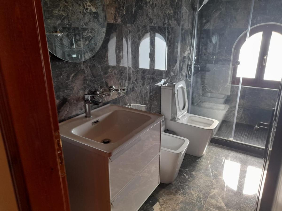 Bujtina Te Xhako Hostel Përmet Екстериор снимка