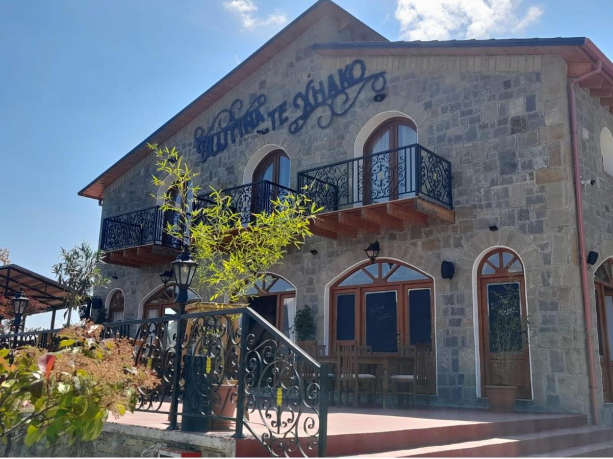 Bujtina Te Xhako Hostel Përmet Екстериор снимка