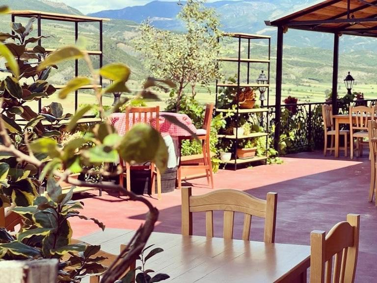 Bujtina Te Xhako Hostel Përmet Екстериор снимка