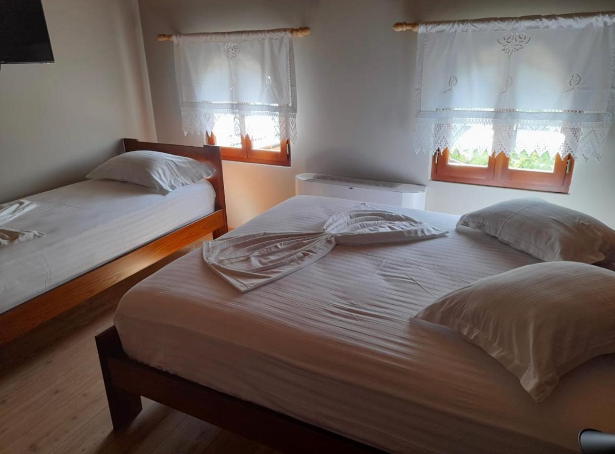 Bujtina Te Xhako Hostel Përmet Екстериор снимка