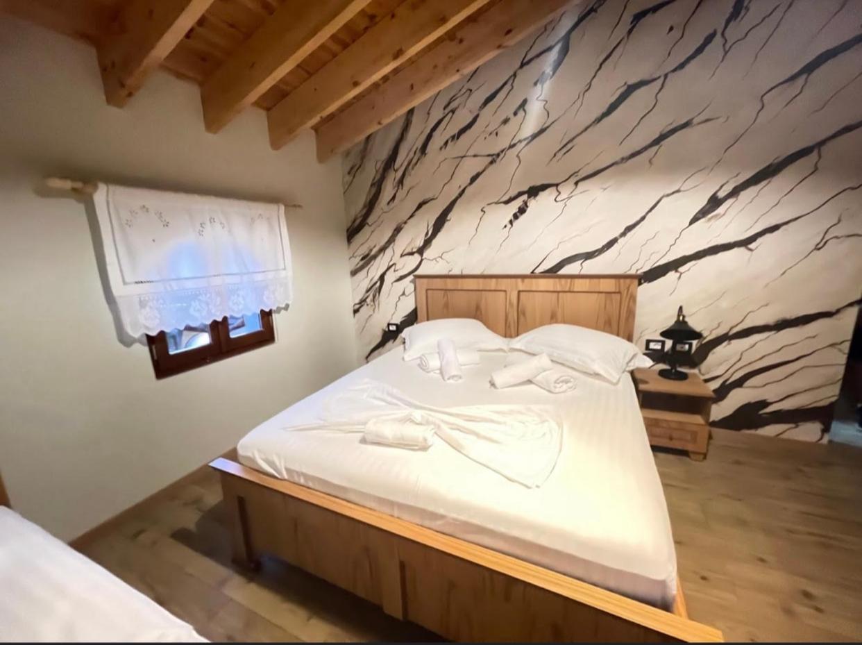 Bujtina Te Xhako Hostel Përmet Екстериор снимка