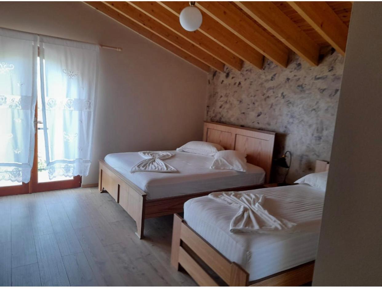 Bujtina Te Xhako Hostel Përmet Екстериор снимка