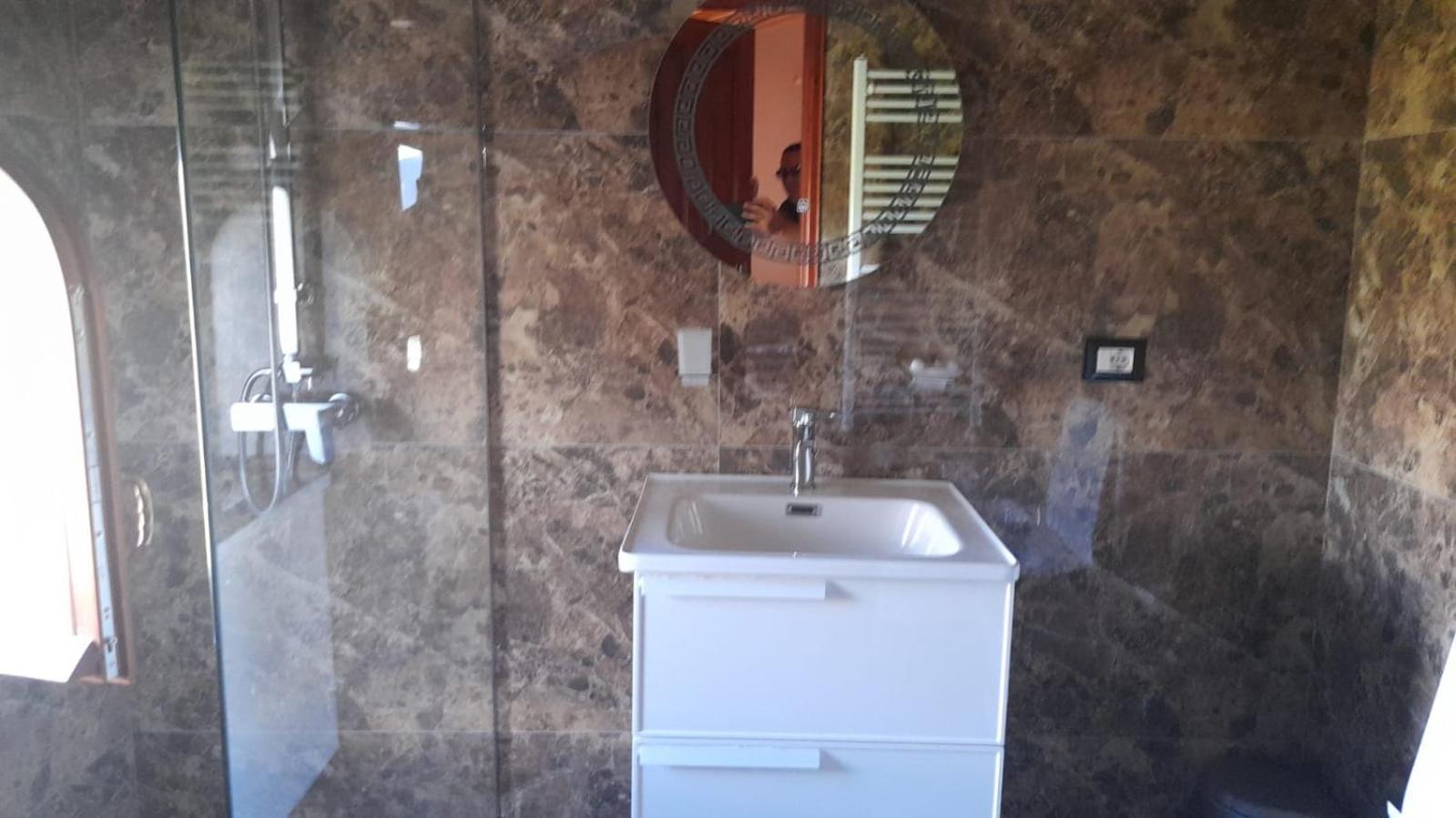 Bujtina Te Xhako Hostel Përmet Екстериор снимка